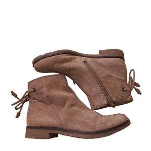 Women's Lucky Bran Tan Suede Ankle Boots Size 6